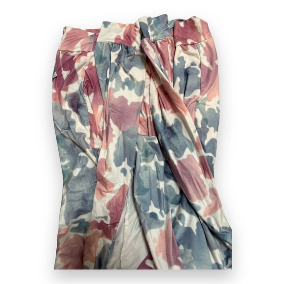 Fun tie dye sweatshirt with hood. Pink and blues - Picture 2 of 3